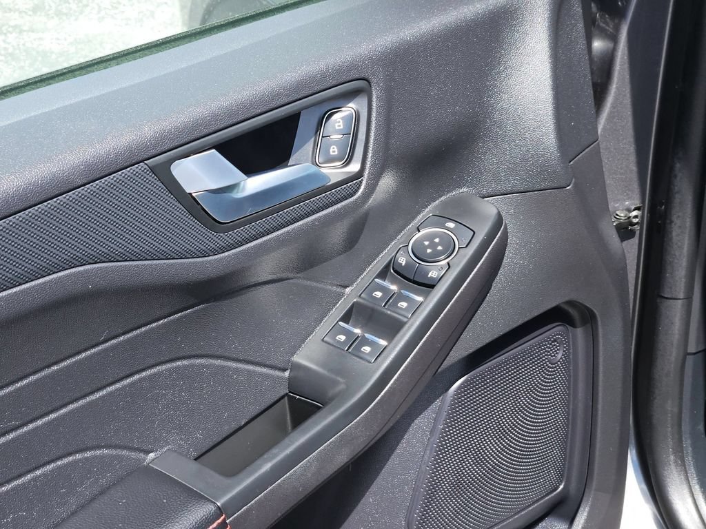 Used 2025 Ford Escape ST-Line AWD/4WD image 15