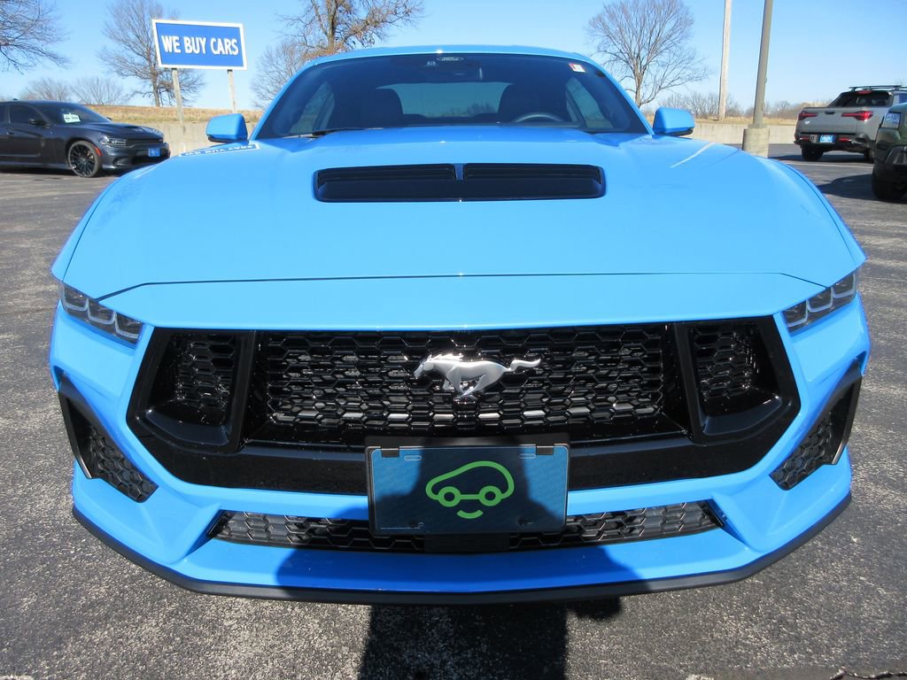 Used 2025 Ford Mustang GT Premium image 8