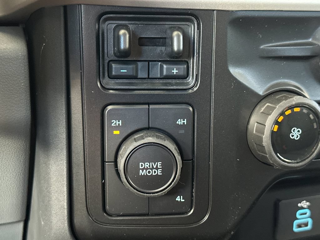 New 2026 Ford F550 4x4 Crew Cab image 36