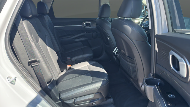 Certified 2022 Kia Sorento SX FWD image 26