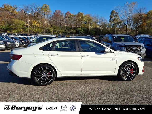 Used 2025 Volkswagen Jetta GLI Autobahn image 9