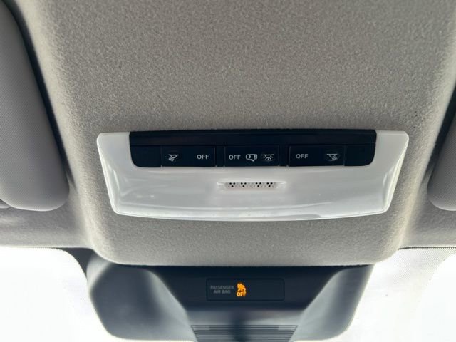 Used 2025 Nissan Kicks S image 37