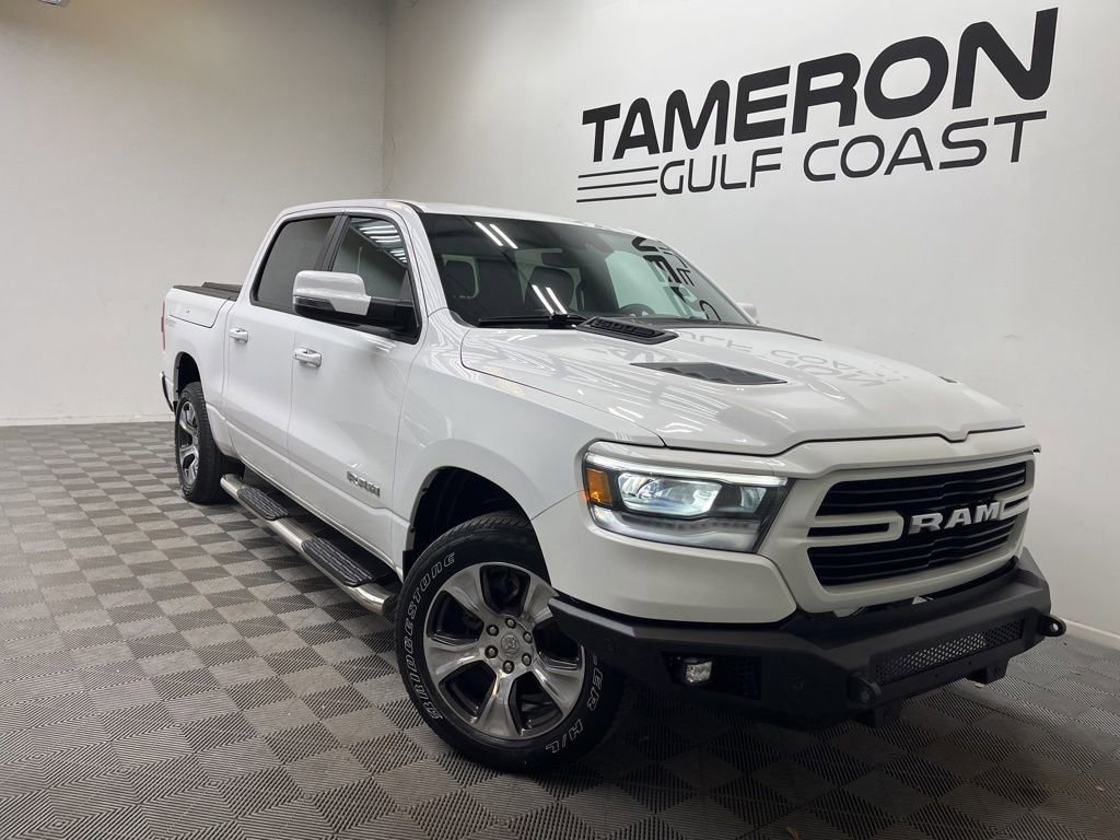 Used 2023 RAM 1500 Laramie AWD/4WD image 1