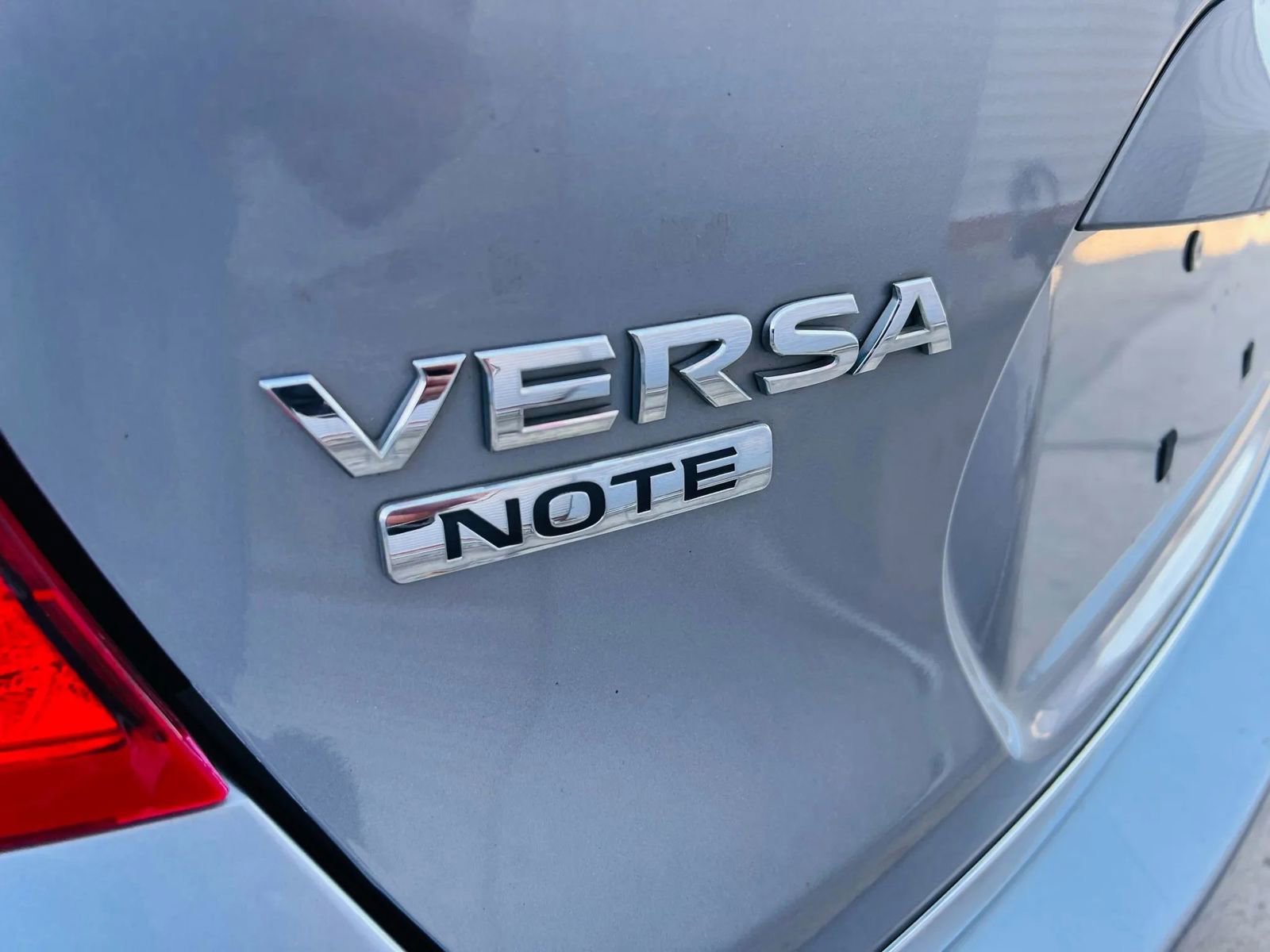 Used 2015 Nissan Versa Note SR w/ Chrome Package image 11