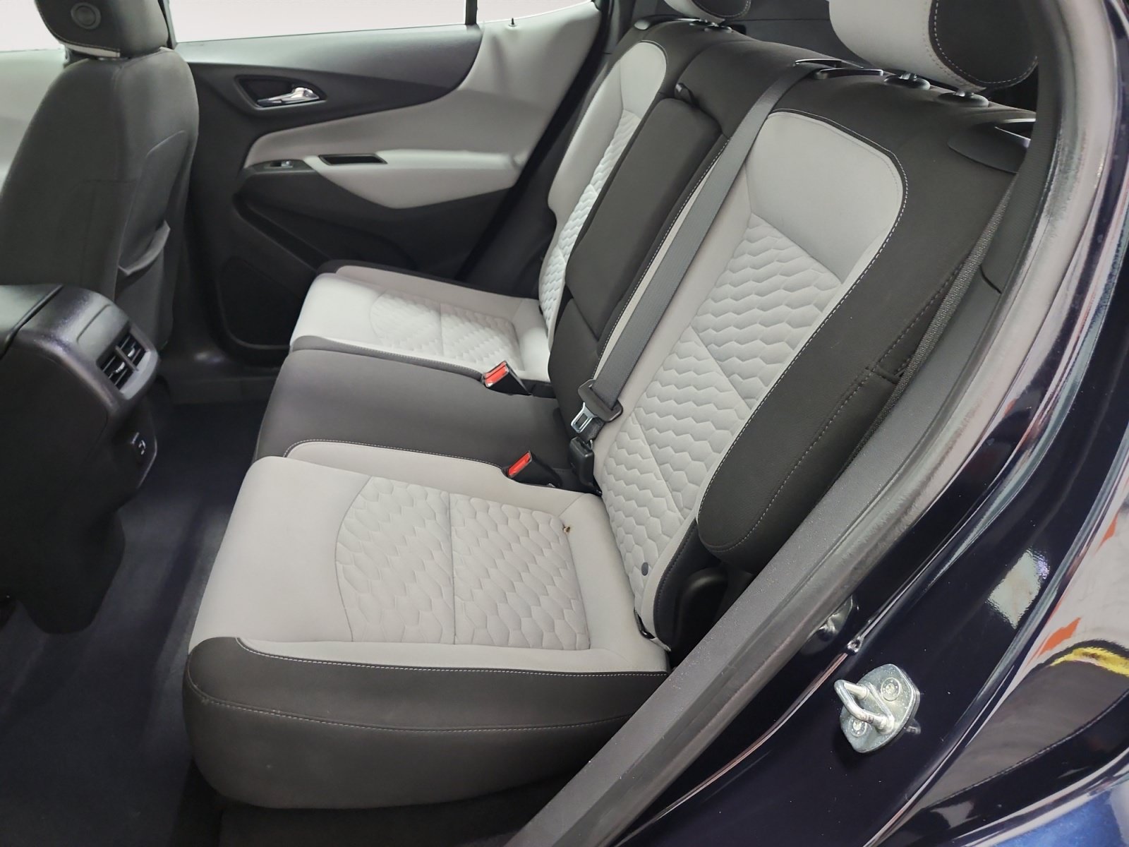 Used 2021 Chevrolet Equinox LS AWD/4WD image 13