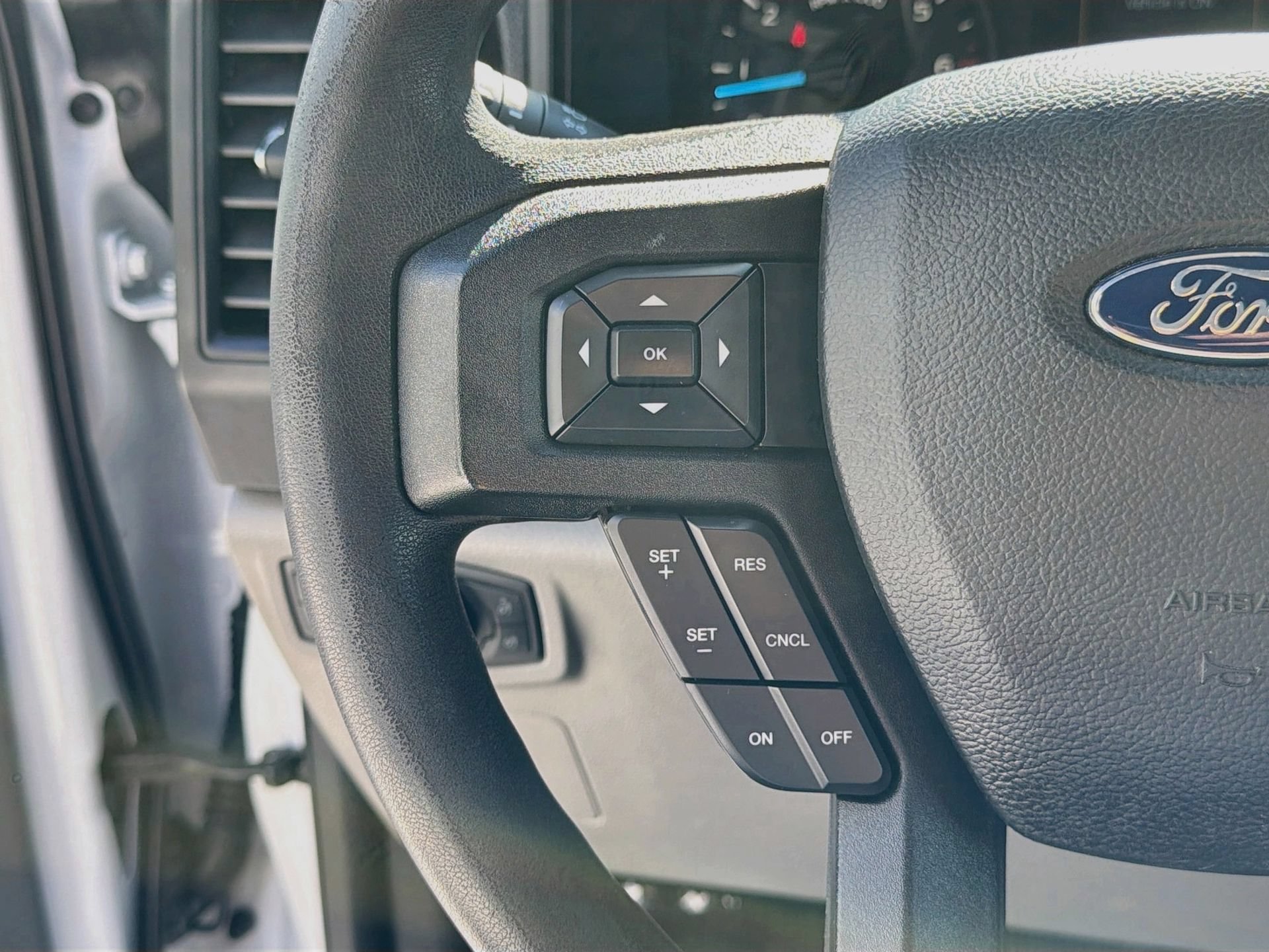 Used 2018 Ford F150 XL w/ Equipment Group 101A Mid AWD/4WD image 32