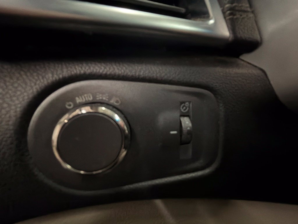 Used 2012 Cadillac SRX Luxury FWD image 20