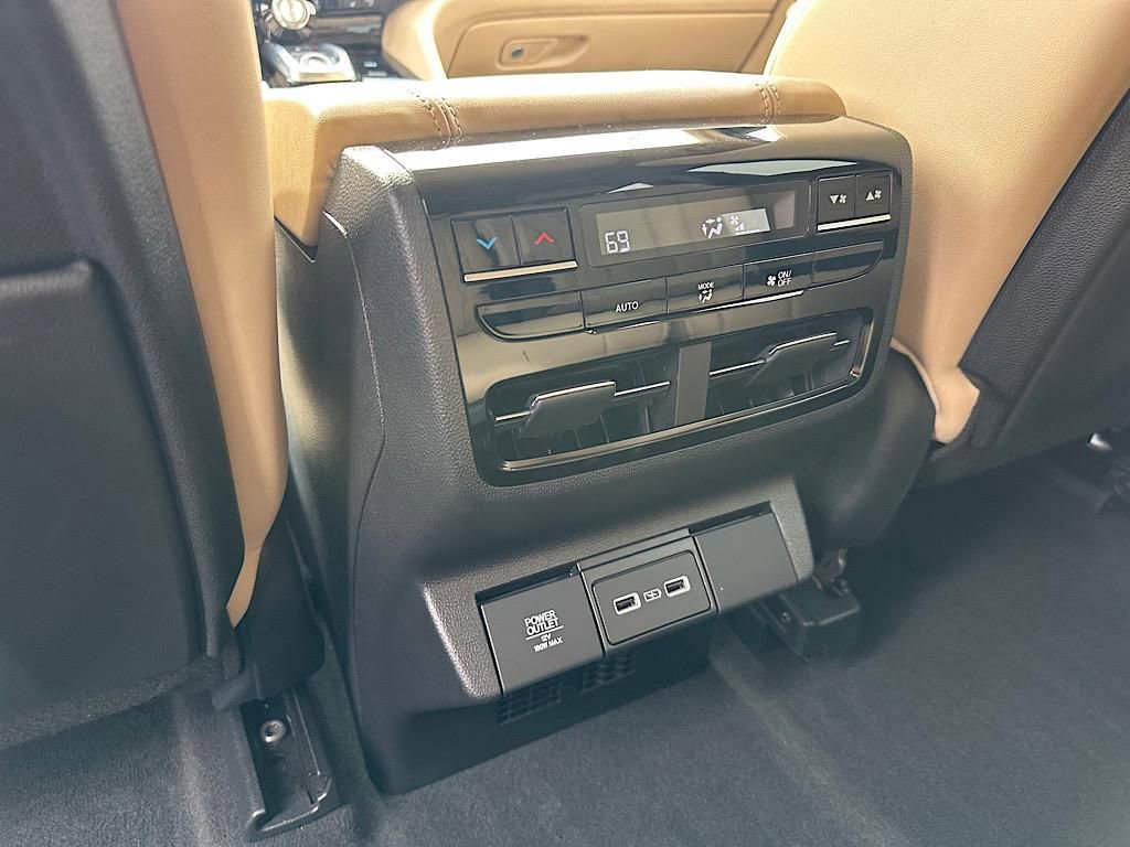 Used 2023 Acura MDX SH-AWD w/ Technology Package image 26