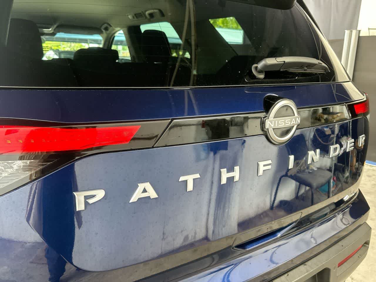 Used 2025 Nissan Pathfinder SV AWD/4WD image 10