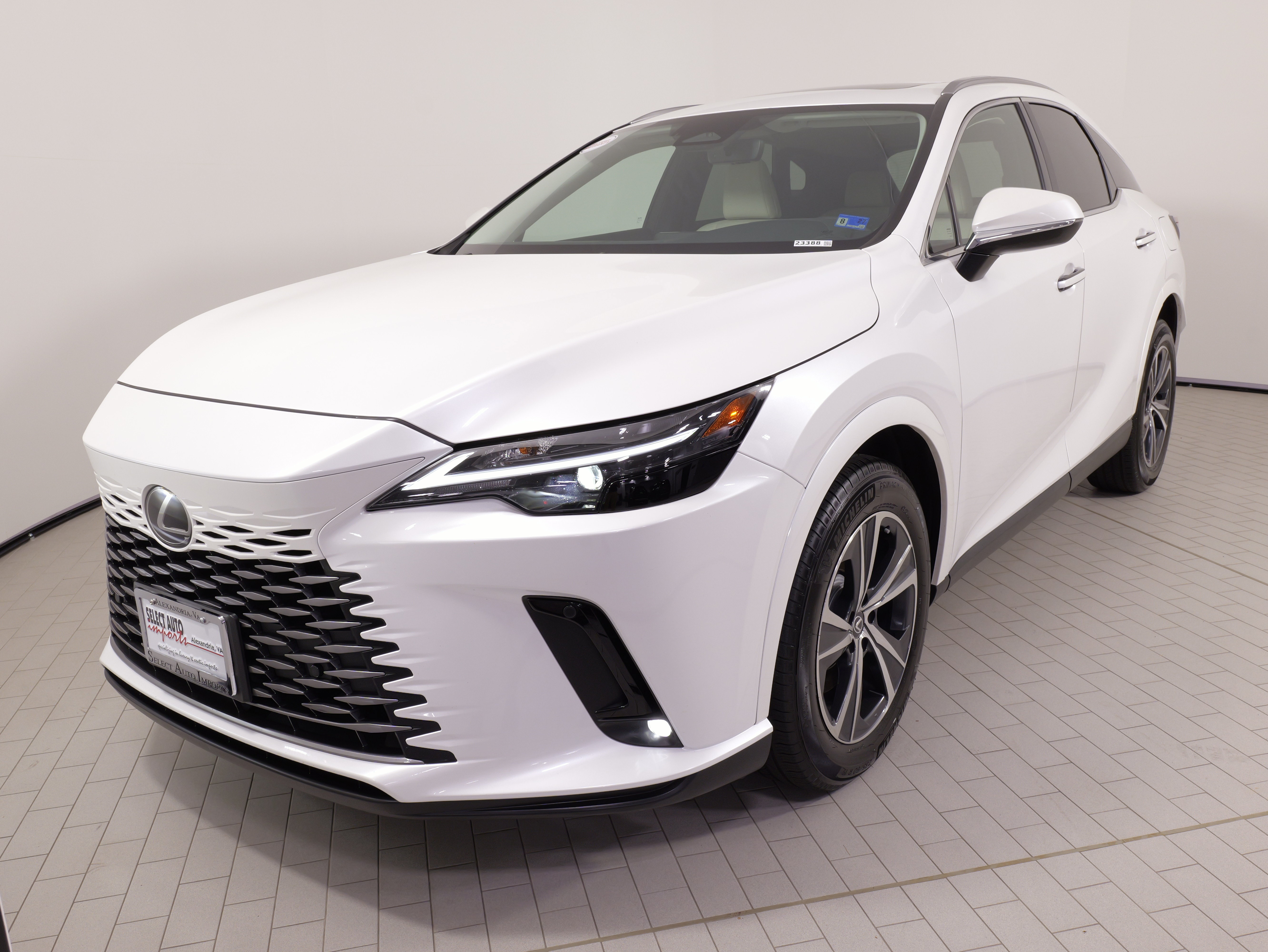 Used 2024 Lexus RX 350 Premium w/ Cold Area Package AWD/4WD image 5