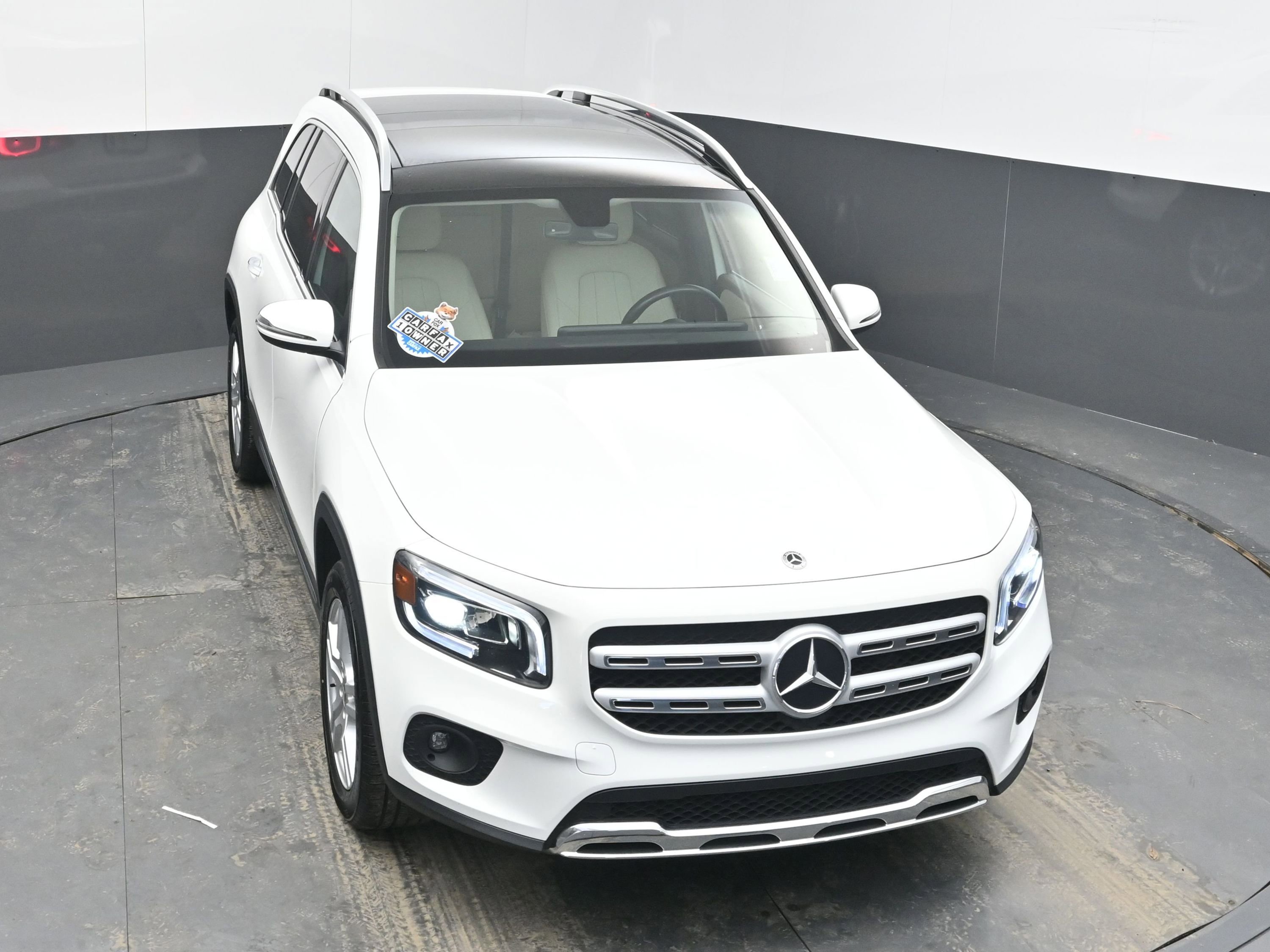 Used 2023 Mercedes-Benz GLB 250 4MATIC w/ Premium Package image 32