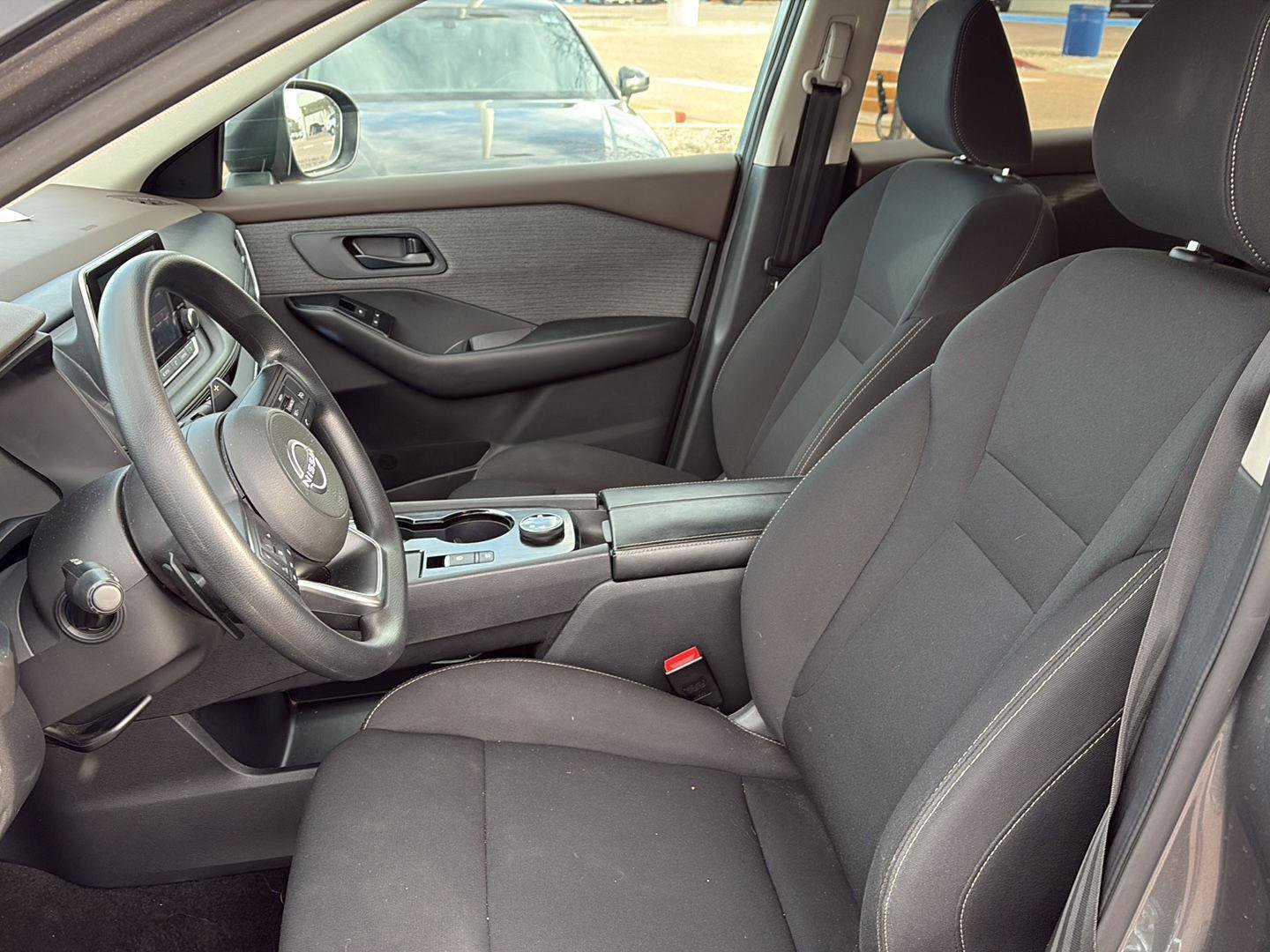 Used 2023 Nissan Rogue S image 6