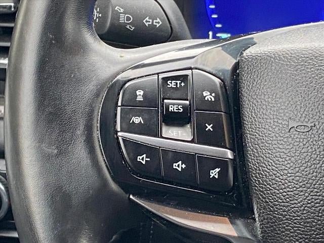 Used 2023 Ford Explorer Platinum w/ Technology Package AWD/4WD image 9