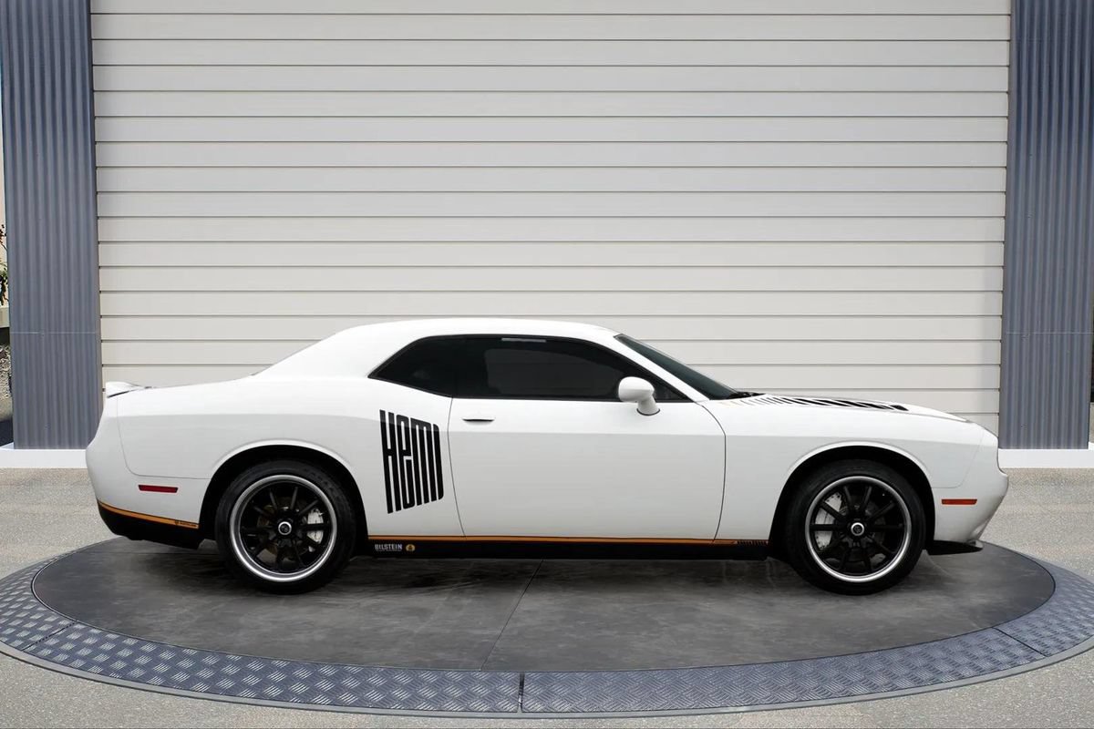 Used 2019 Dodge Challenger SXT RWD image 8