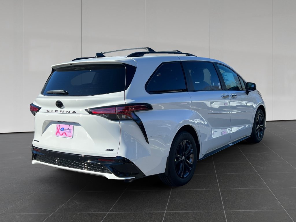 New 2026 Toyota Sienna XSE AWD/4WD image 6