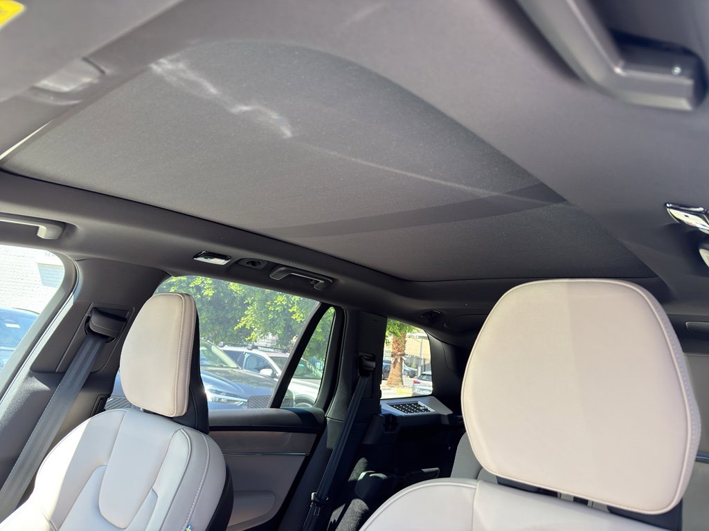 New 2026 Volvo XC90 T8 Plus w/ Protection Package Premier image 23