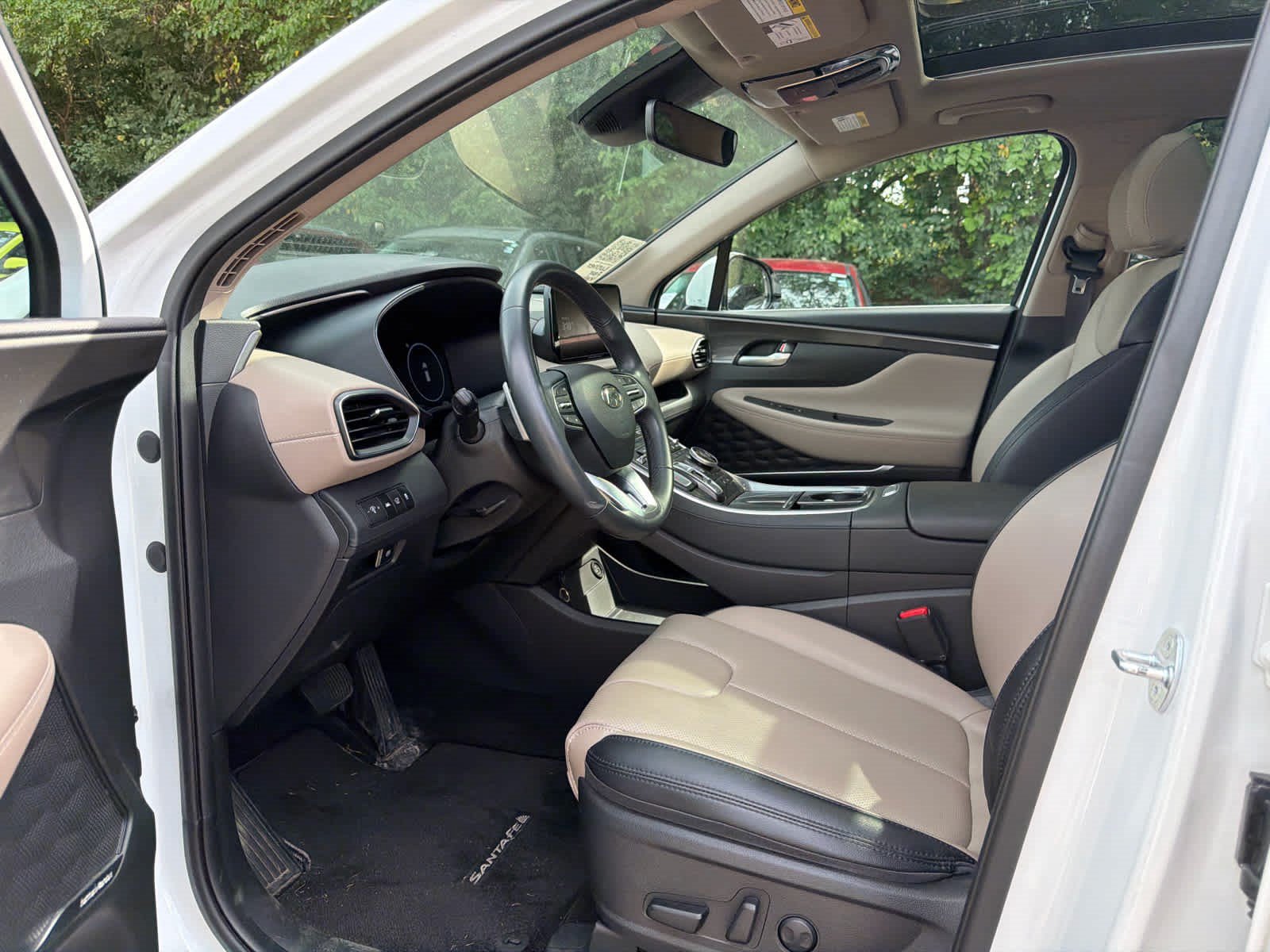 Certified 2023 Hyundai Santa Fe SEL w/ Premium Package AWD/4WD image 6