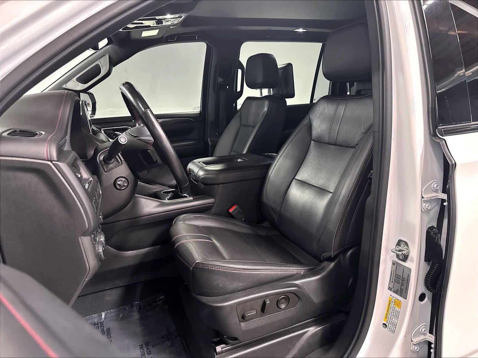 Used 2022 Chevrolet Suburban RST w/ Sport Performance Package AWD/4WD image 28