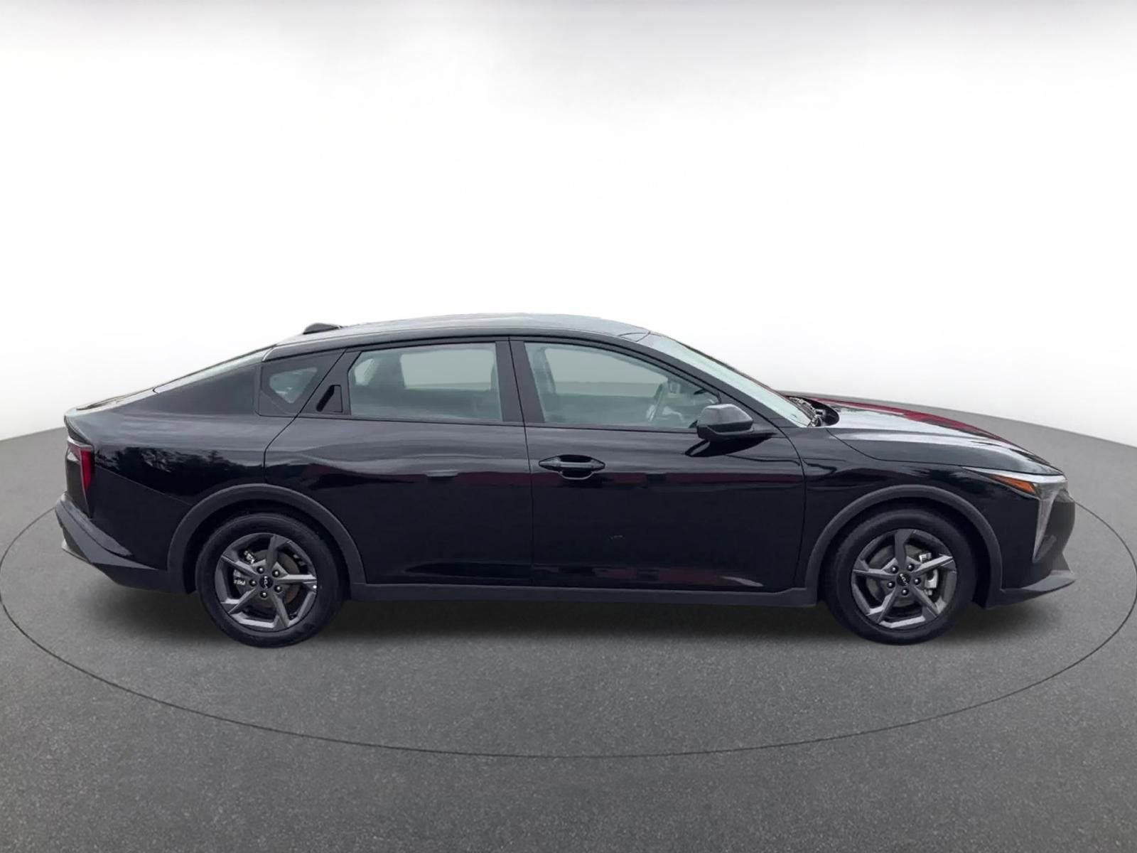 Used 2025 Kia K4 FWD image 16
