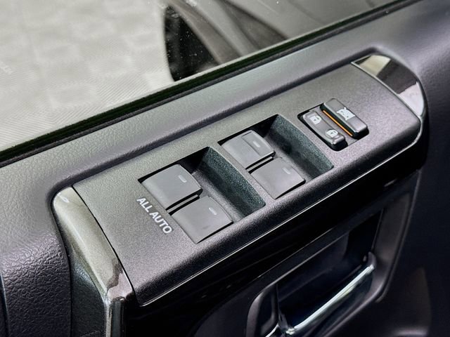 Used 2021 Toyota 4Runner TRD Off-Road Premium image 18