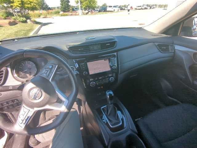 Used 2019 Nissan Rogue SV w/ Premium Package AWD/4WD image 11