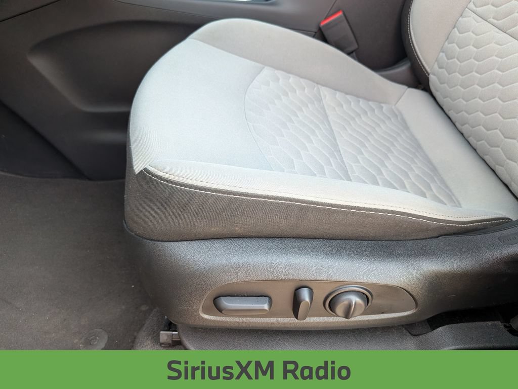 Used 2020 Chevrolet Equinox LT FWD image 17