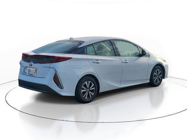 Used 2018 Toyota Prius Prime Plus FWD image 4