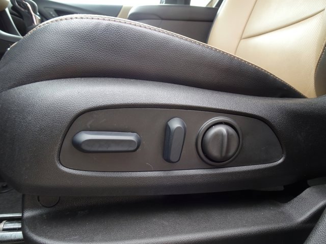 Certified 2024 Chevrolet Equinox Premier image 10