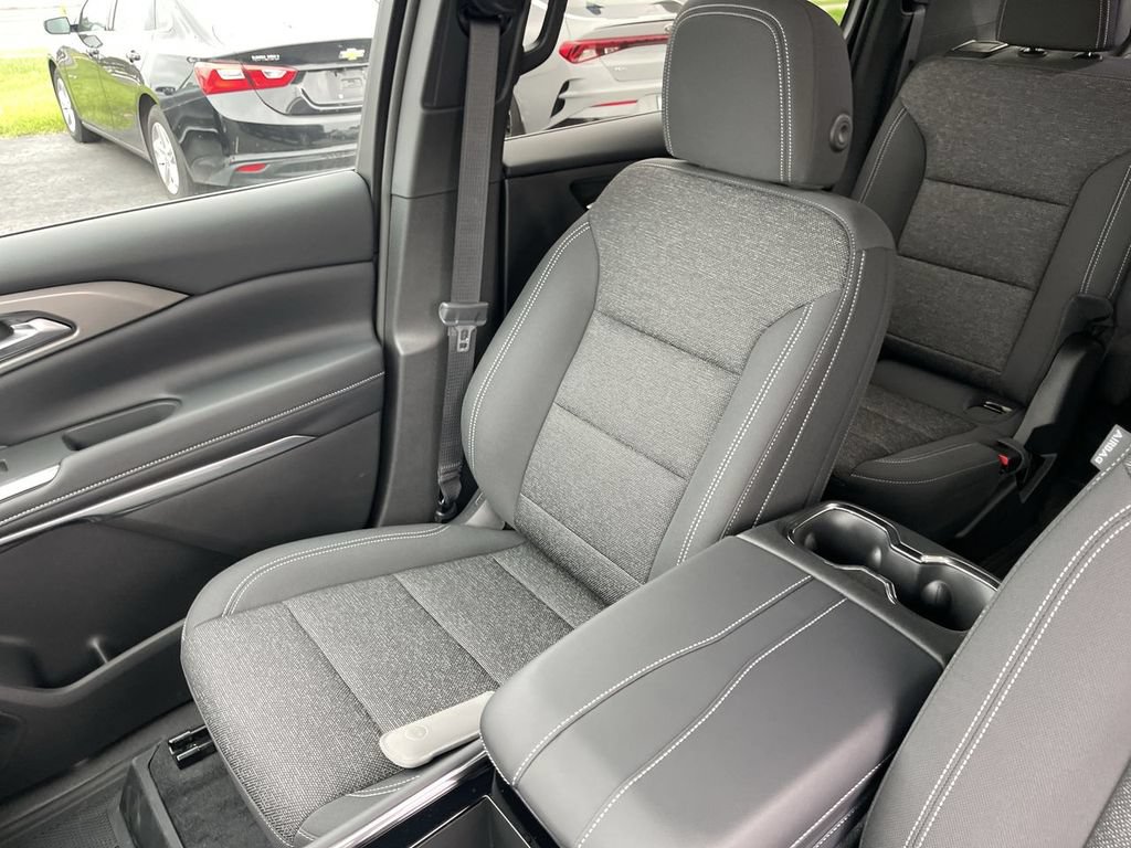 New 2026 Chevrolet Traverse LT w/ Driver Confidence Package FWD image 25