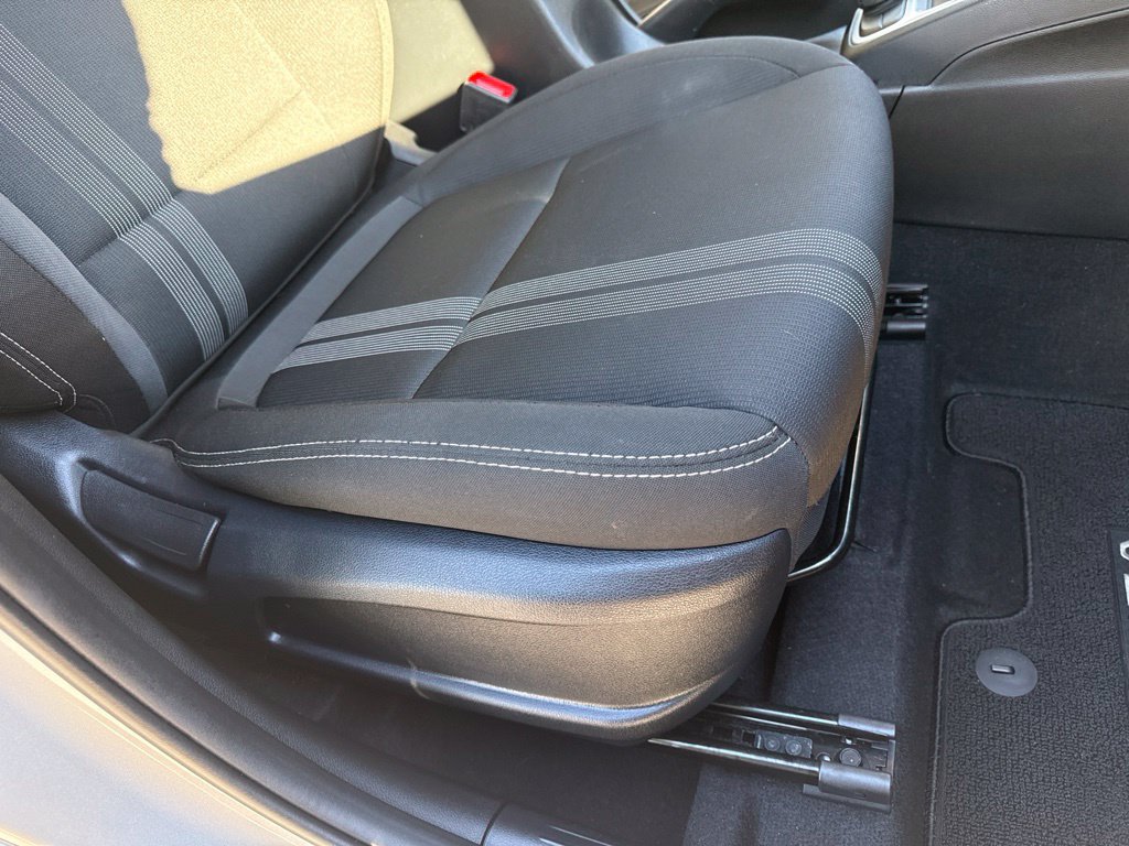 Used 2025 Hyundai Venue SEL FWD image 43