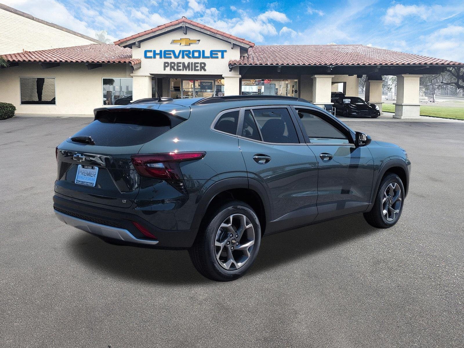 New 2026 Chevrolet Trax LT w/ Driver Confidence Package FWD image 8