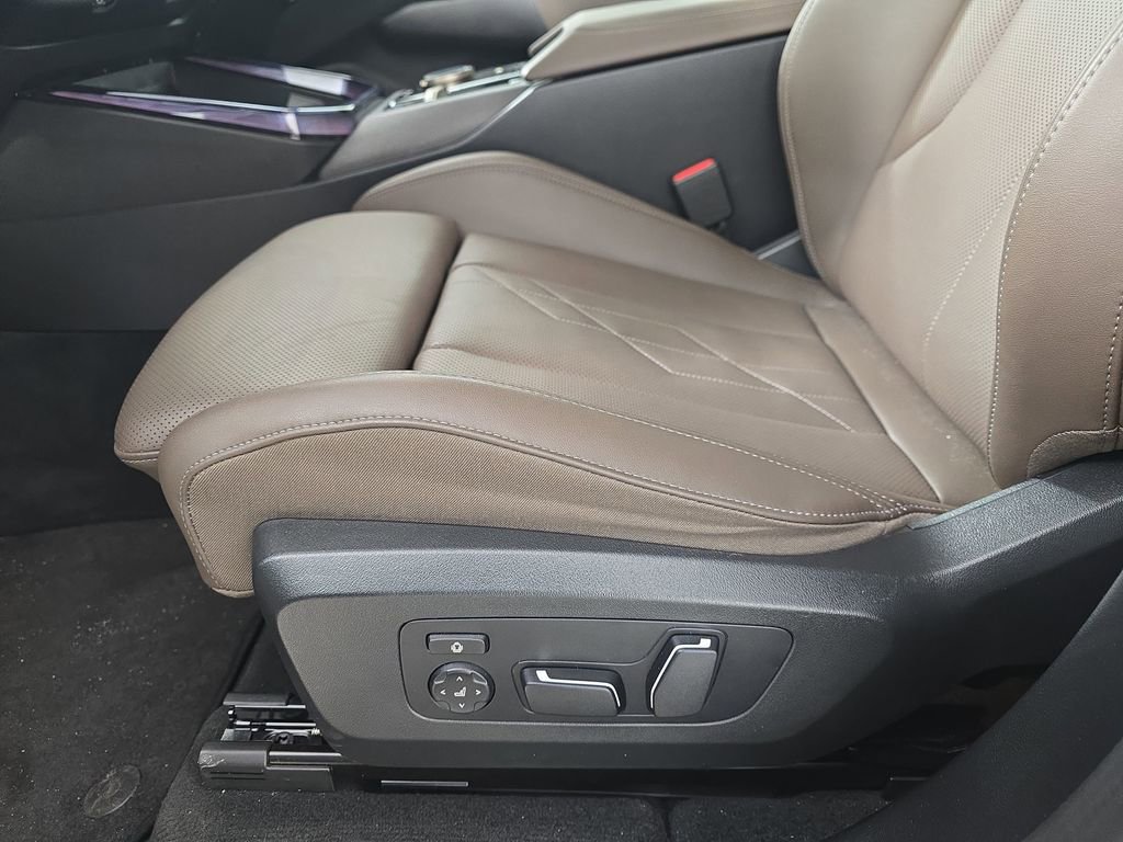 Used 2025 BMW X3 xDrive30i w/ Premium Package image 31