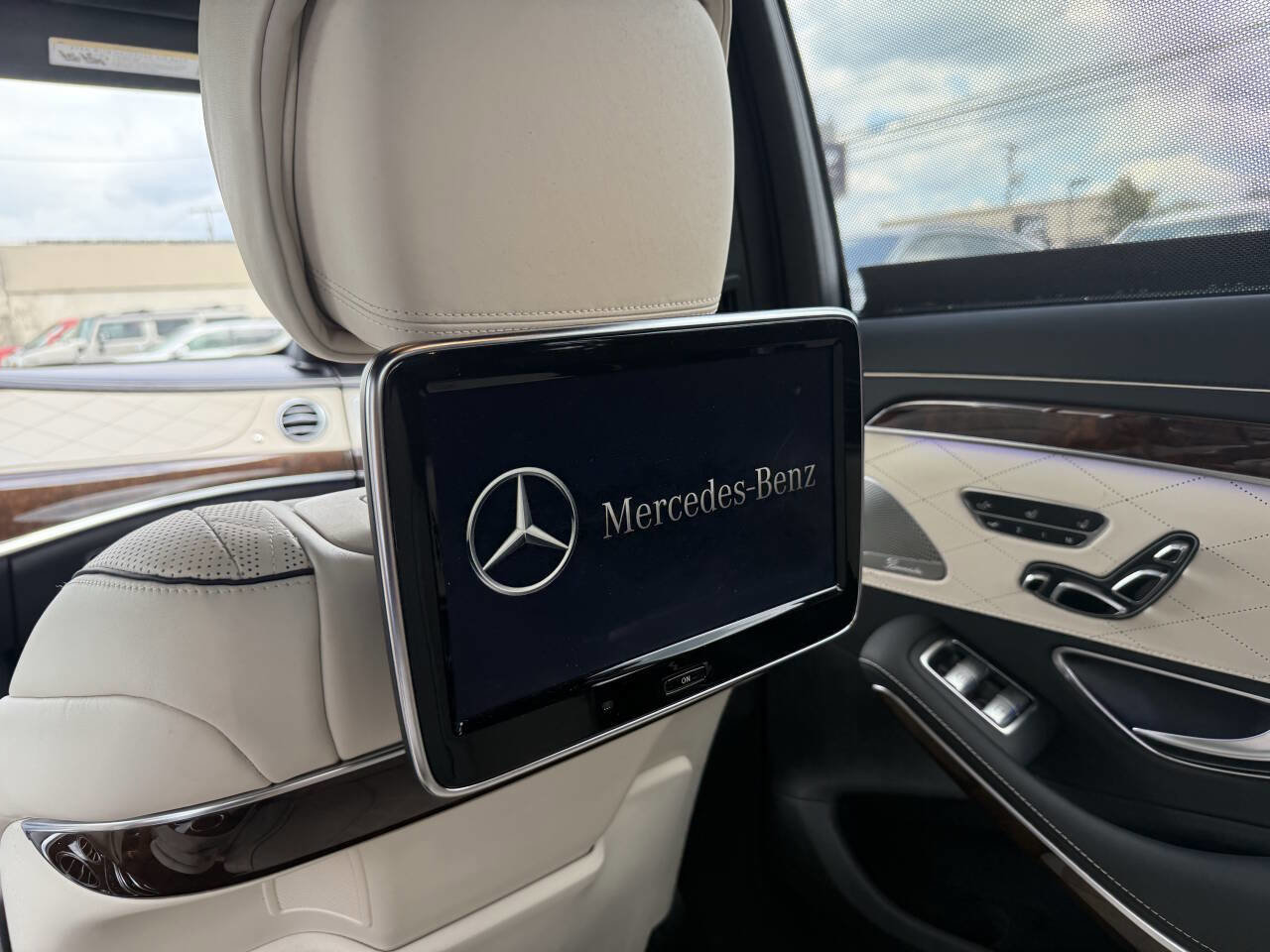 Used 2015 Mercedes-Benz S 550 4MATIC Sedan image 12