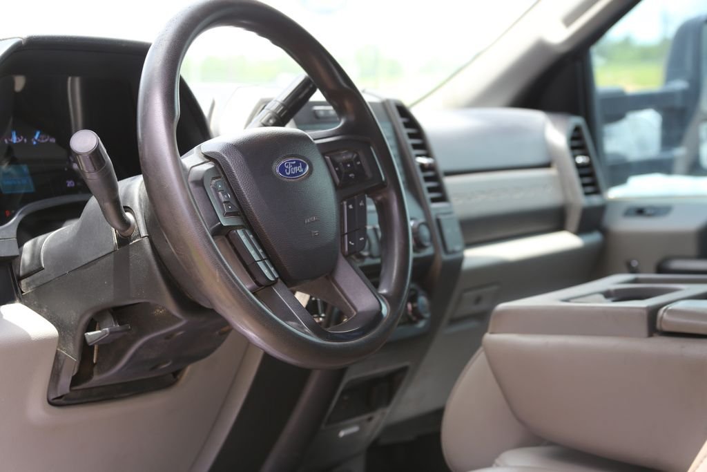 Used 2018 Ford F350 XL w/ Power Equipment Group AWD/4WD image 16