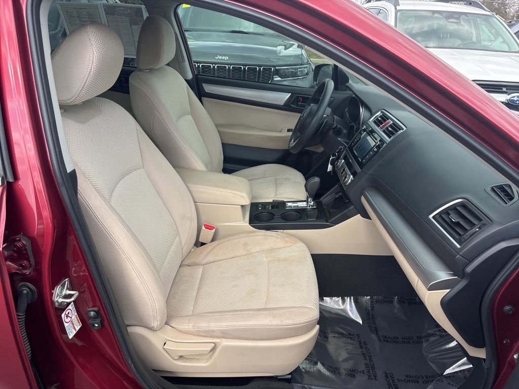 Used 2019 Subaru Outback 2.5i AWD/4WD image 10