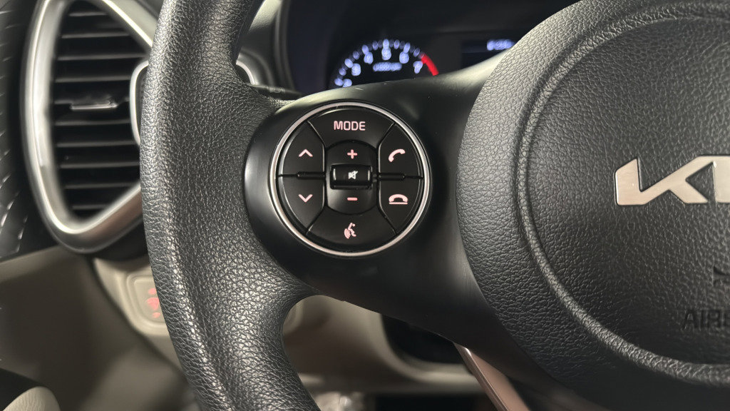 Used 2022 Kia Soul LX FWD image 22
