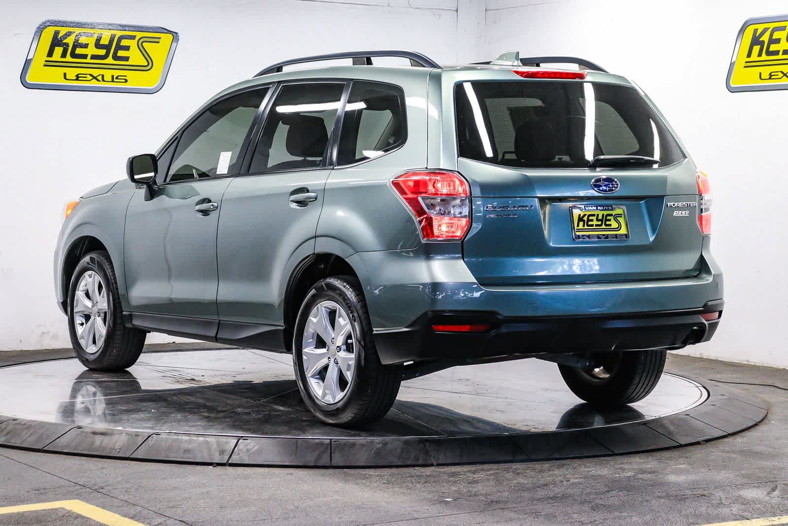 Used 2016 Subaru Forester 2.5i w/ Alloy Wheel Package AWD/4WD image 2
