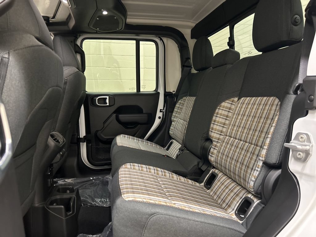 New 2026 Jeep Gladiator Sport AWD/4WD image 8