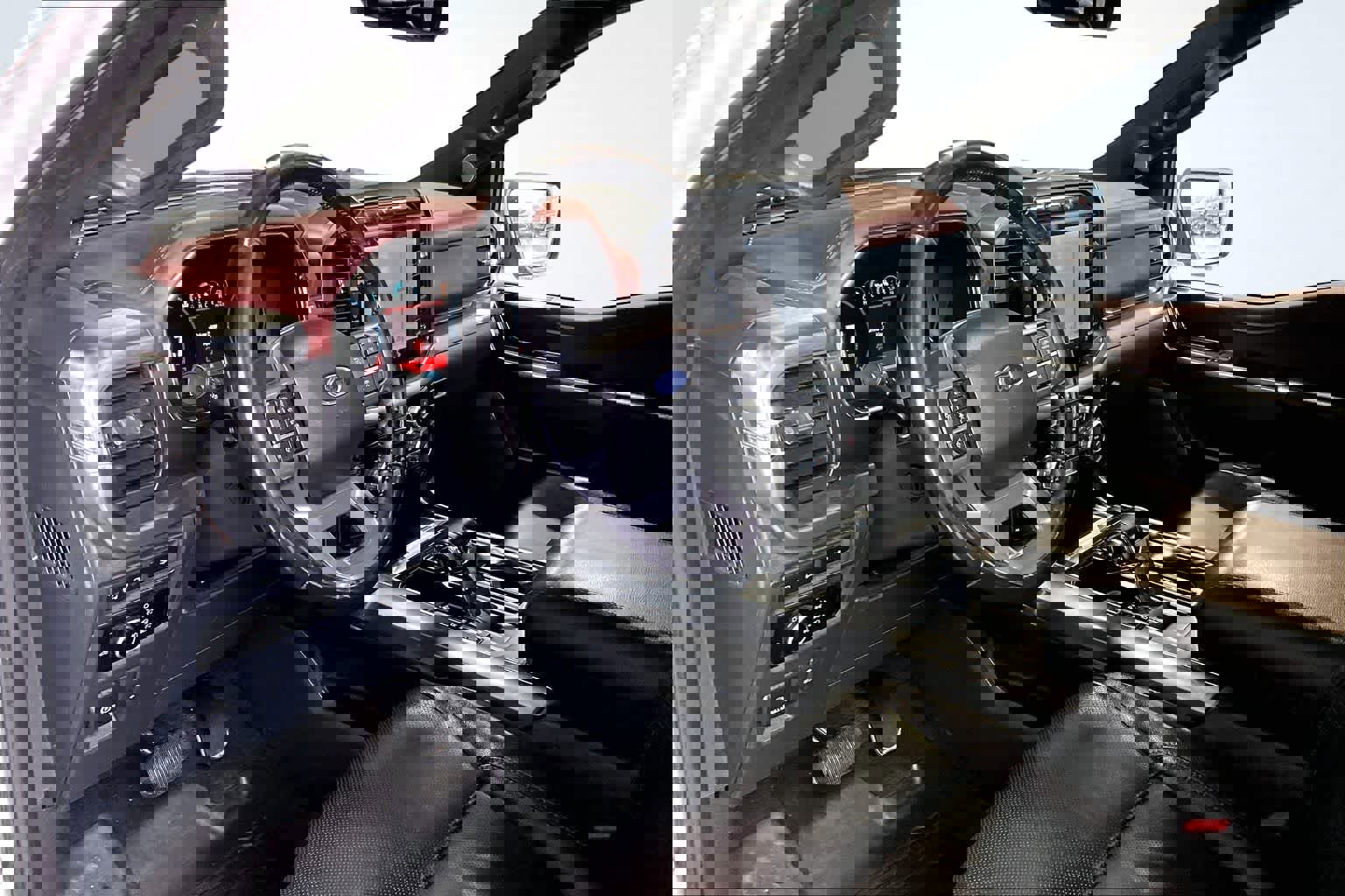 Used 2023 Ford F150 Lariat w/ Equipment Group 502A High AWD/4WD image 2