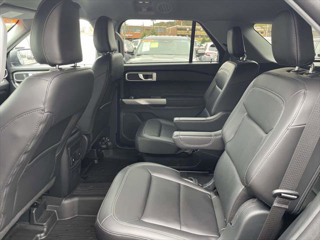 Used 2023 Ford Explorer XLT w/ Equipment Group 202A image 11