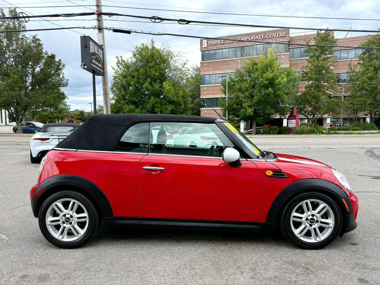 Used 2014 MINI Cooper Convertible image 6