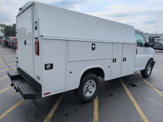 New 2026 Chevrolet Express 3500 w/ Power Convenience Package RWD image 6