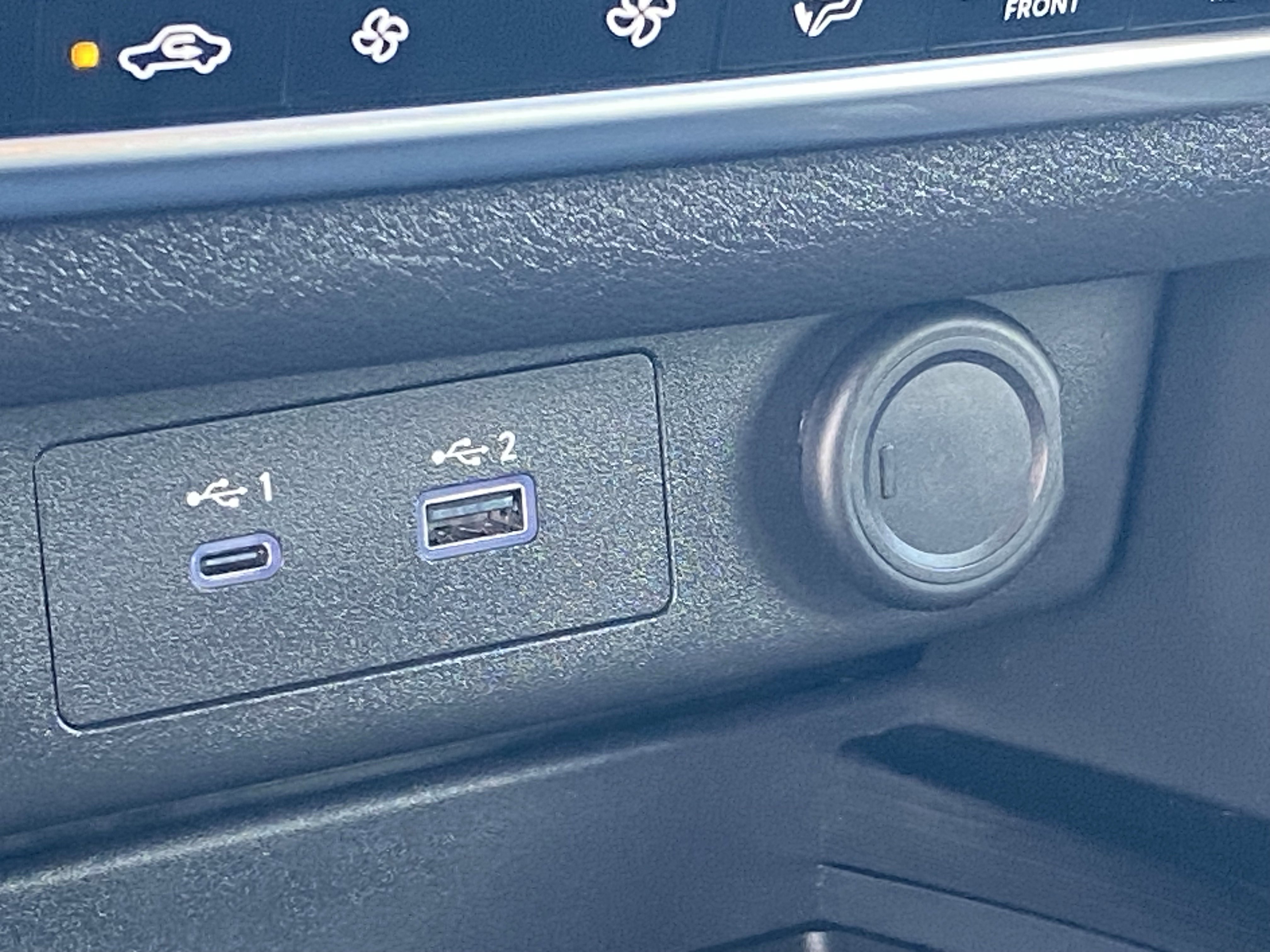 Used 2023 Nissan Rogue SV w/ SV Premium B Package image 24