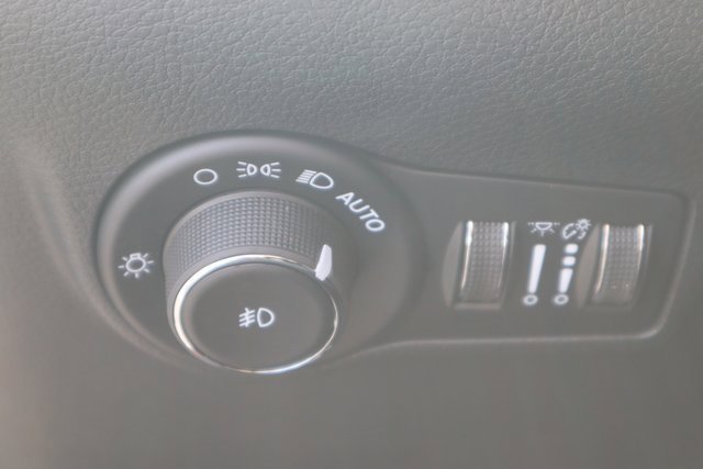 New 2026 Jeep Compass Latitude image 7