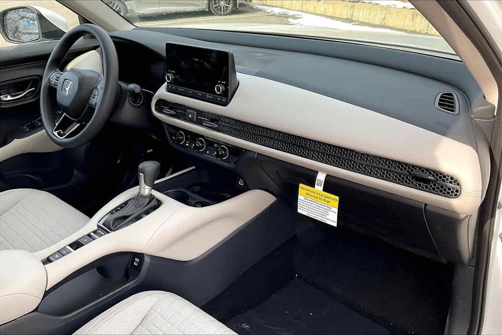 New 2026 Honda HR-V LX image 9