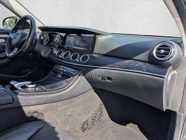 Used 2018 Mercedes-Benz E 300 image 27