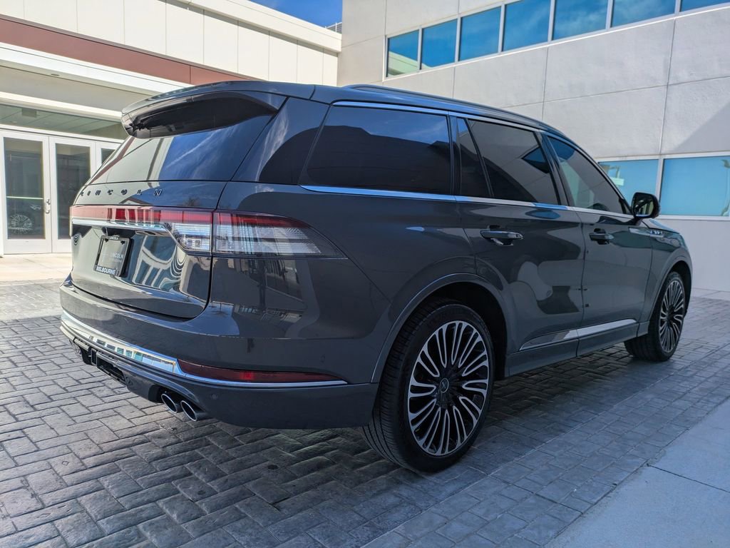 Certified 2023 Lincoln Aviator Black Label w/ Class IV Trailer Tow Package image 4