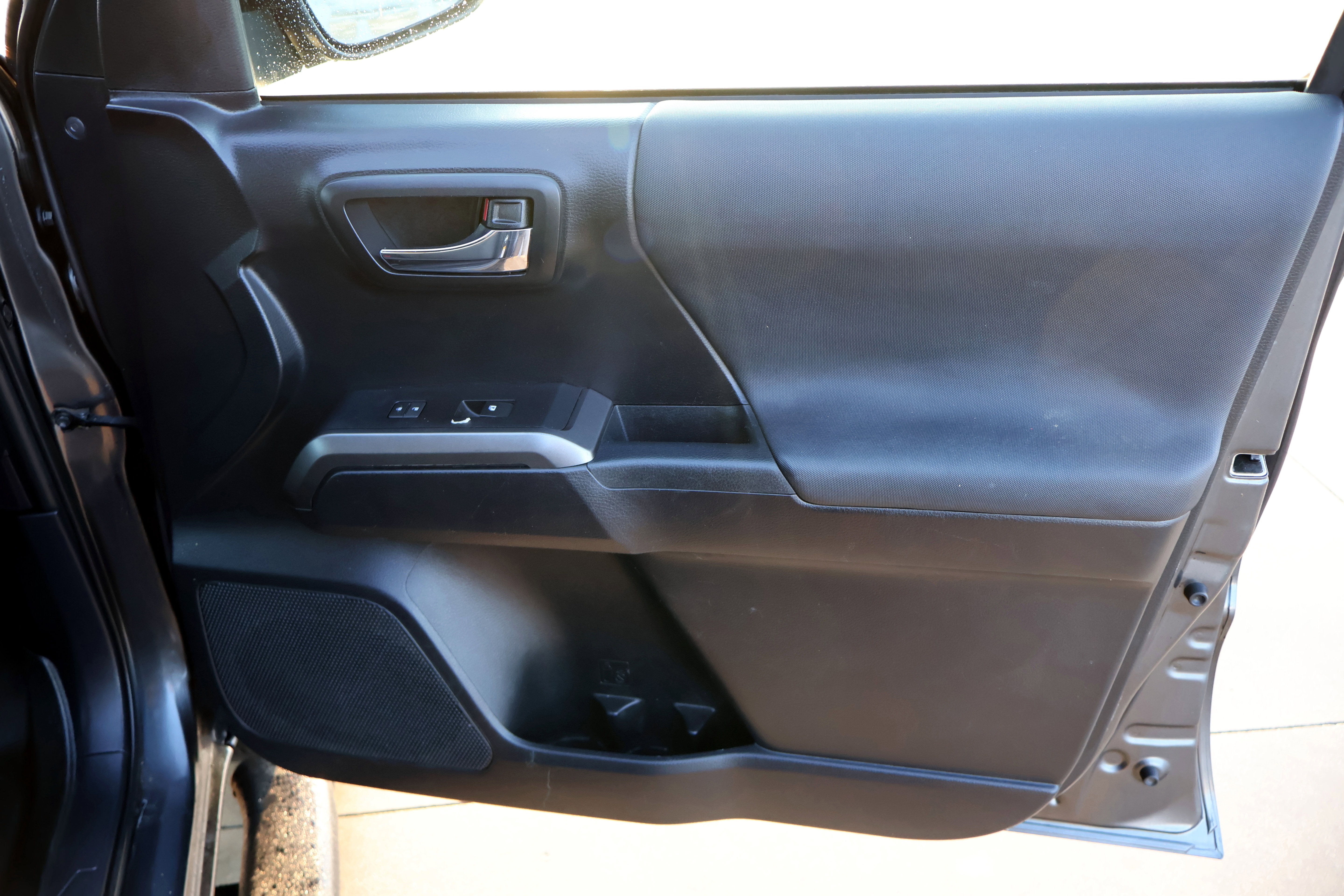 Used 2019 Toyota Tacoma TRD Sport image 13