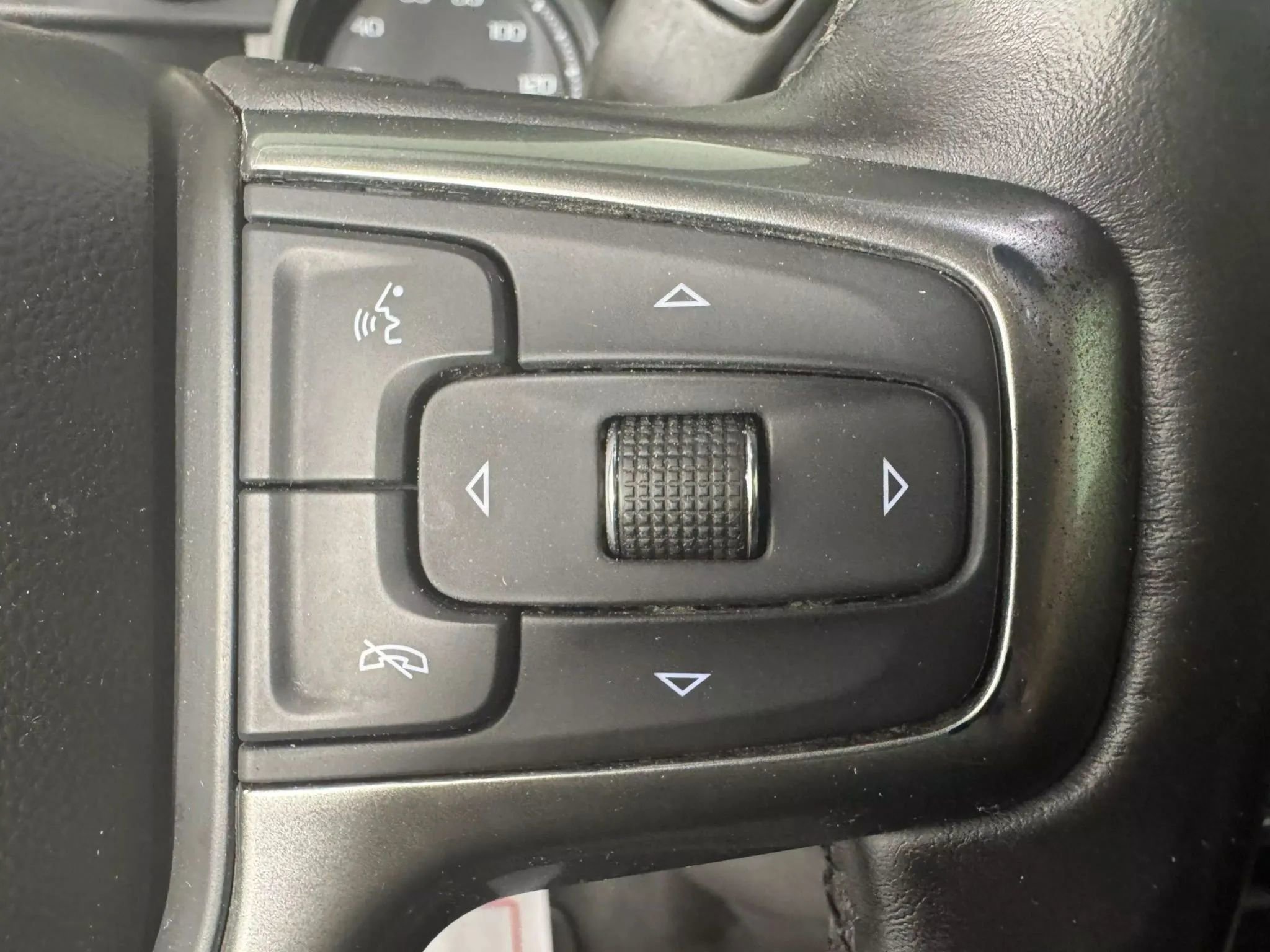 Used 2021 Chevrolet Silverado 1500 RST w/ Bed Protection Package AWD/4WD image 17