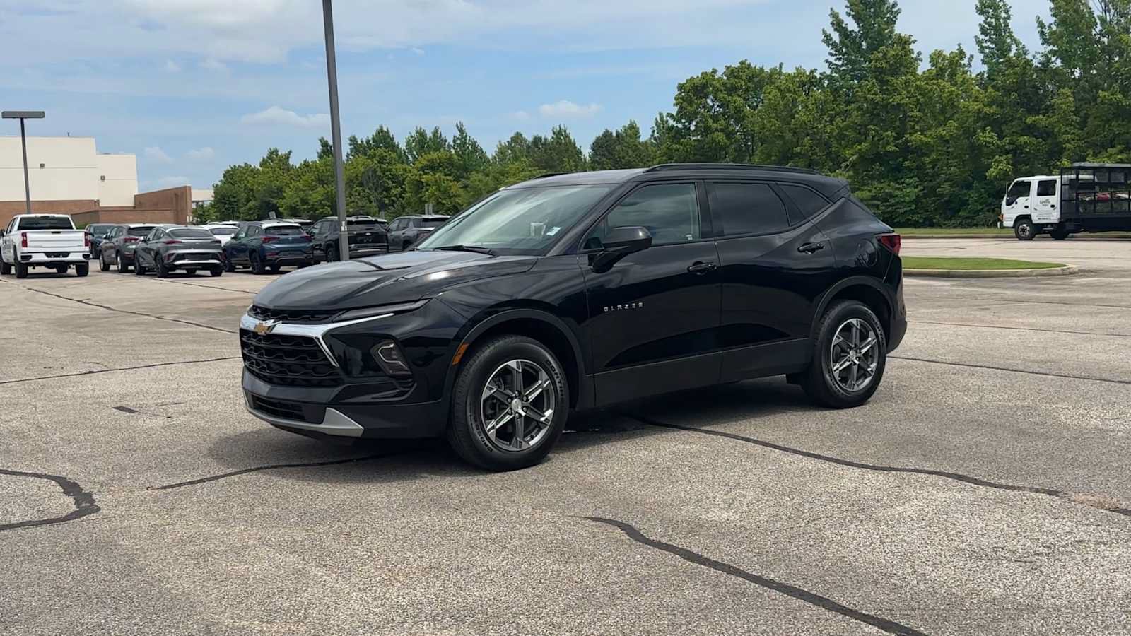 Certified 2024 Chevrolet Blazer LT w/ Convenience Package FWD image 4